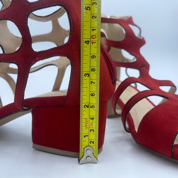 YDN RED SHOE - Picture 6 of 7